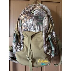 Cabelas Realtree Camo Backpack with Waist and Shoulder Straps